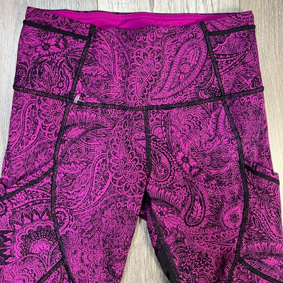 Lululemon Women’s Outrun Crop Leggings Paisley Fuchsia Pockets Mesh Size… - Picture 2 of 14
